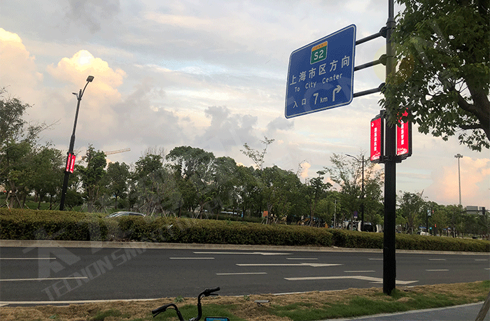 灯杆屏在滴水湖的应用案例来了，一起来看看吧！